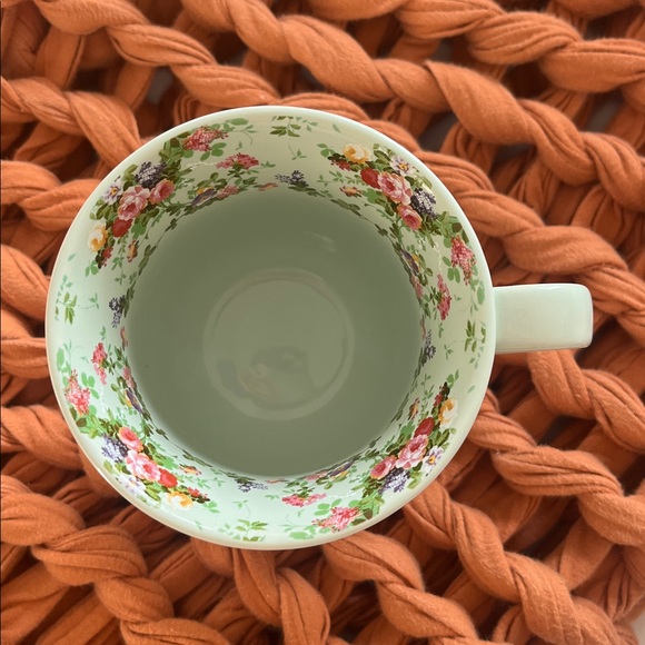 Gilmore Girls Dragonfly Inn Mug - Picture 2 of 5